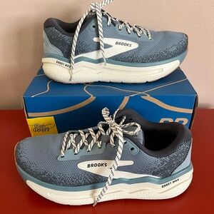 Brooks Ghost Max Blue Athletic Shoes